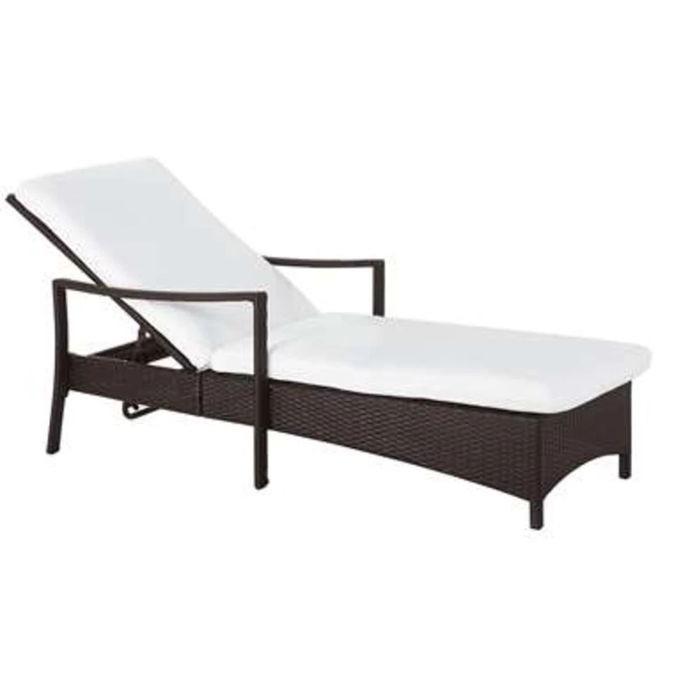 Beliani Tuinligstoel VASTO - Bruin Pe Rotan 5 Beliani Tuinligstoel VASTO - Bruin Pe Rotan - Afbeelding 3